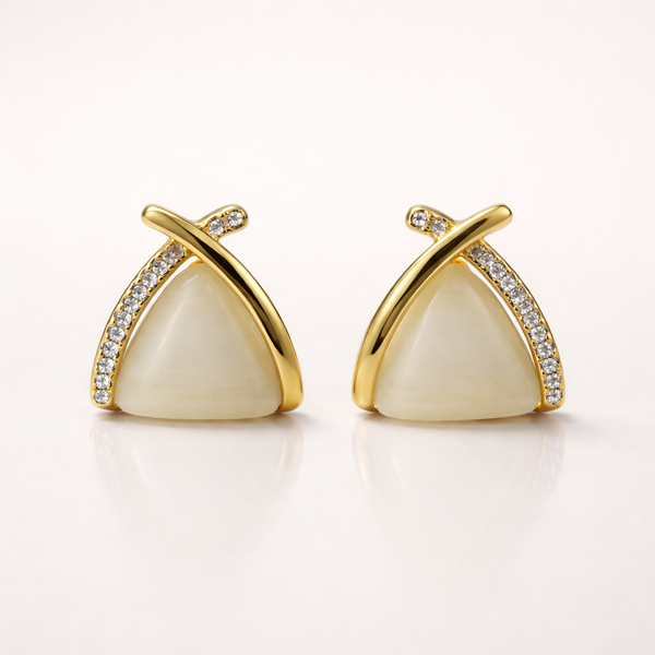 AT TRIANGLE Earring