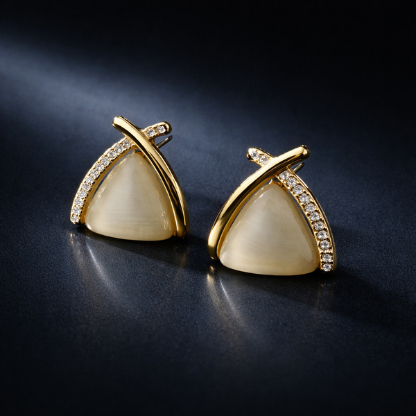 AT TRIANGLE Earring